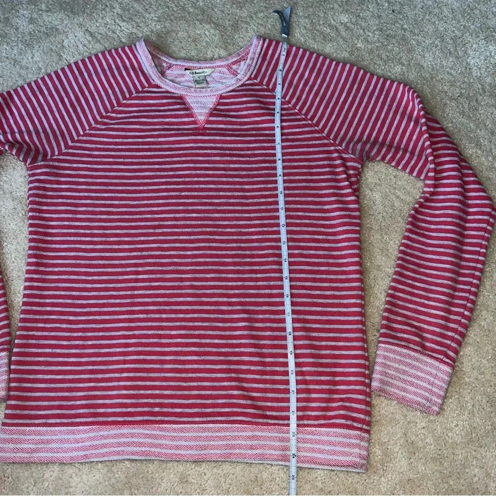 G.H. Bass Women’s Gray & Red Striped Sweatshirt - Size S - EUC - Cotton Blend